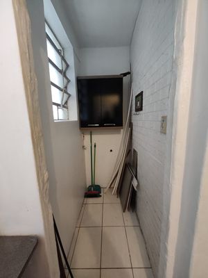 Image 30 - 889012