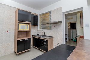 Image 23 - 889012