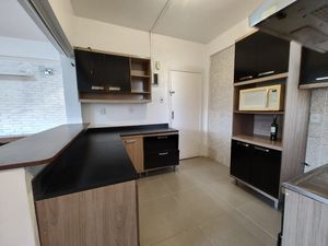 Image 8 - 889012