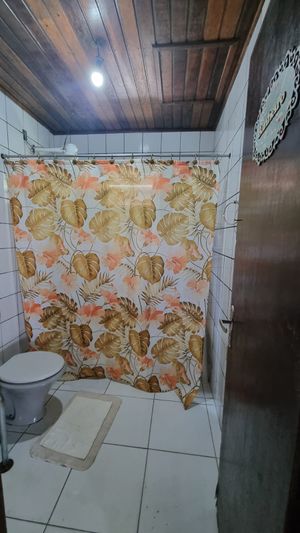 Image 19 - 889015