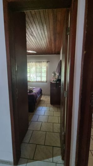 Image 11 - 889015