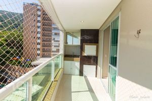 Image 30 - 889076