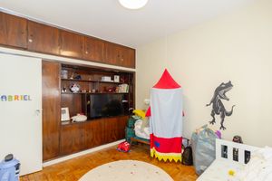 Image 10 - 889077