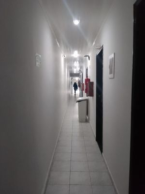 Image 8 - 889087