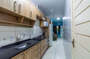 Image 9 - 889095