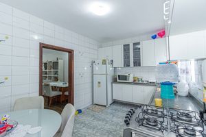 Image 28 - 889144