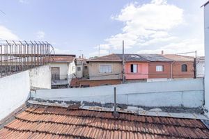 Image 9 - 889144
