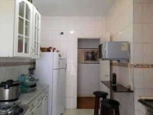 Image 8 - 889145