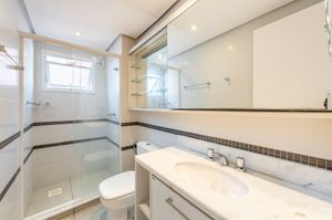 Image 19 - 889174