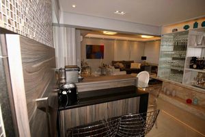 Image 3 - 889174