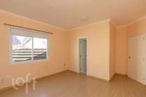 Image 19 - 889202