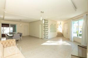 Image 17 - 889202