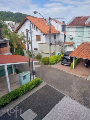 Image 15 - 889217