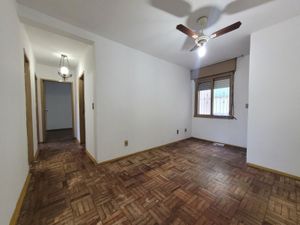 Image 18 - 889242