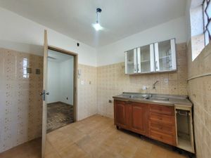 Image 19 - 889242