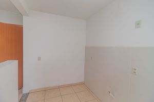 Image 18 - 889255