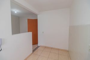 Image 19 - 889255