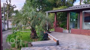 Image 4 - 889256