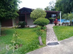 Image 5 - 889256