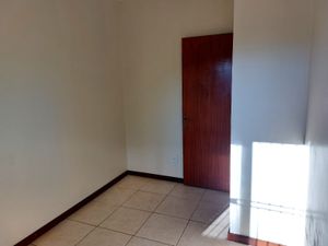 Image 9 - 889257
