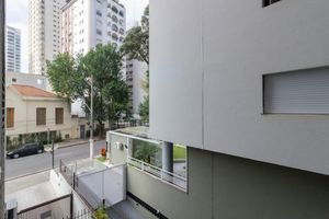 Image 14 - 889258