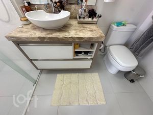 Image 8 - 889287