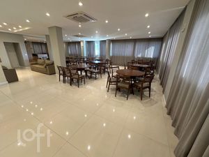 Image 44 - 889287