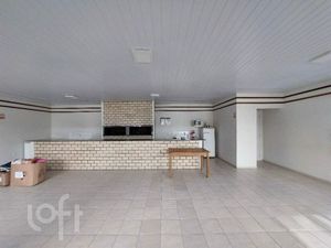 Image 10 - 889288