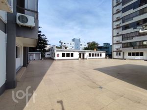 Image 37 - 889291