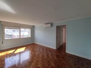 Image 18 - 889291