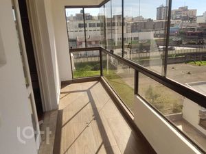 Image 10 - 889291