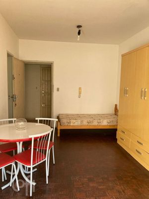 Image 7 - 889292