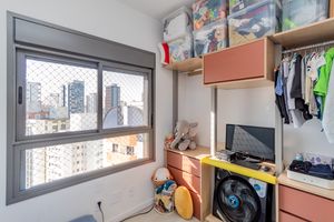 Image 11 - 889295