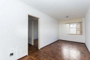 Image 19 - 889296