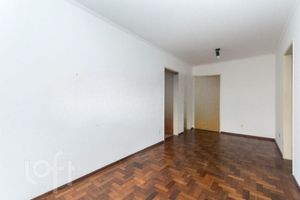 Image 1 - 889296