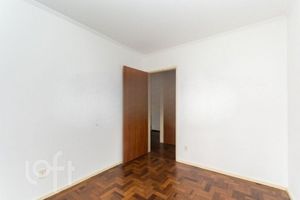 Image 9 - 889296