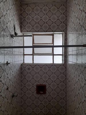 Image 13 - 889305