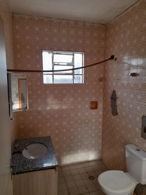 Image 16 - 889305