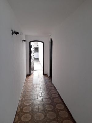 Image 14 - 889305