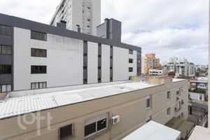 Image 18 - 889326