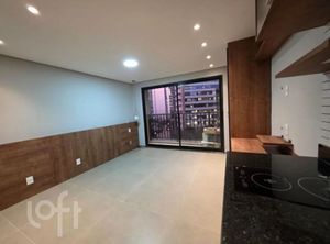 Image 10 - 889334