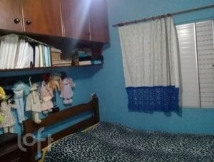 Image 4 - 889335