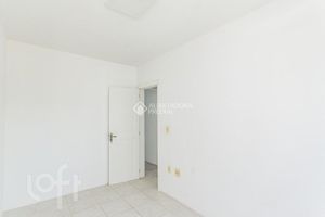 Image 8 - 889345