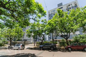 Image 7 - 889345