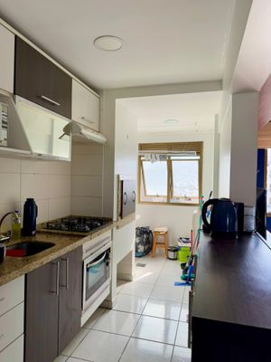 Image 8 - 889347