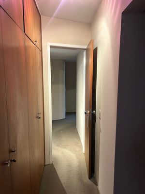 Image 18 - 889350