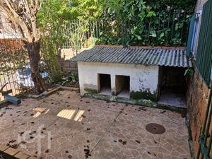 Image 15 - 889360
