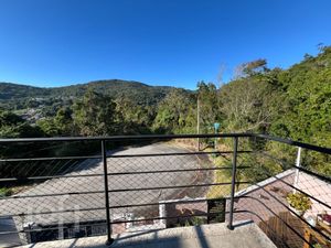 Image 2 - 889363