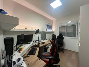 Image 9 - 889364