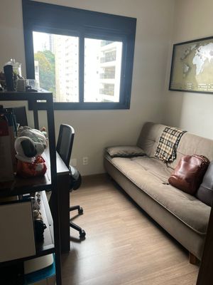 Image 8 - 889366